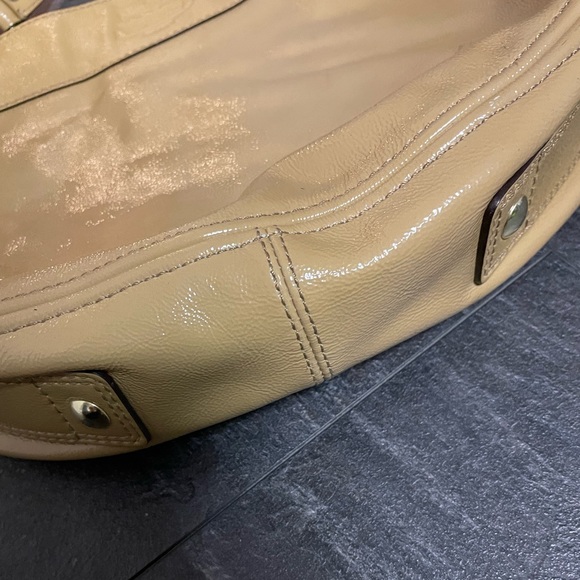 Coach Carly Handbag - Picture 4 of 10